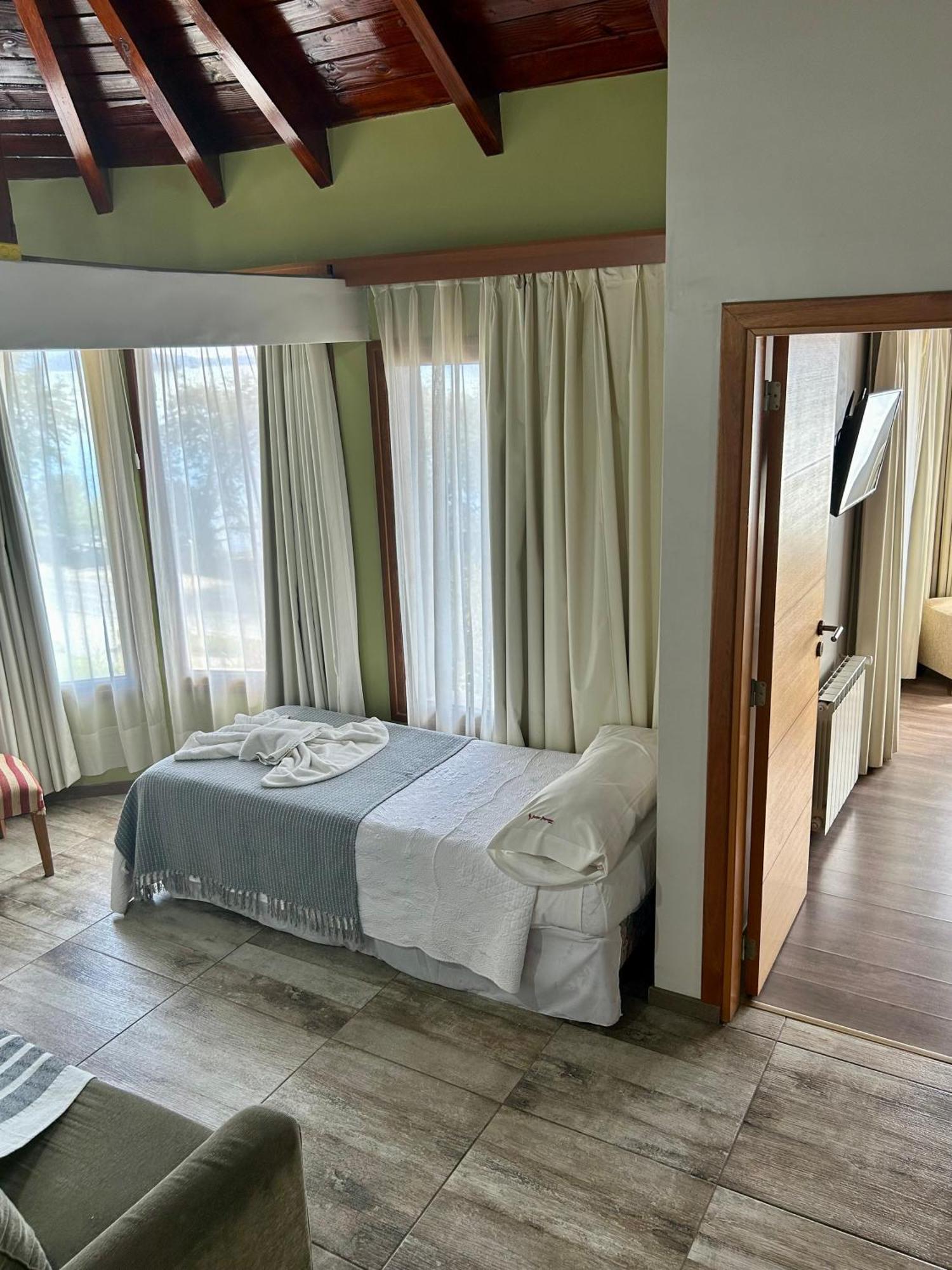 Bahia Paraiso Apart & Suites San Carlos de Bariloche Ngoại thất bức ảnh