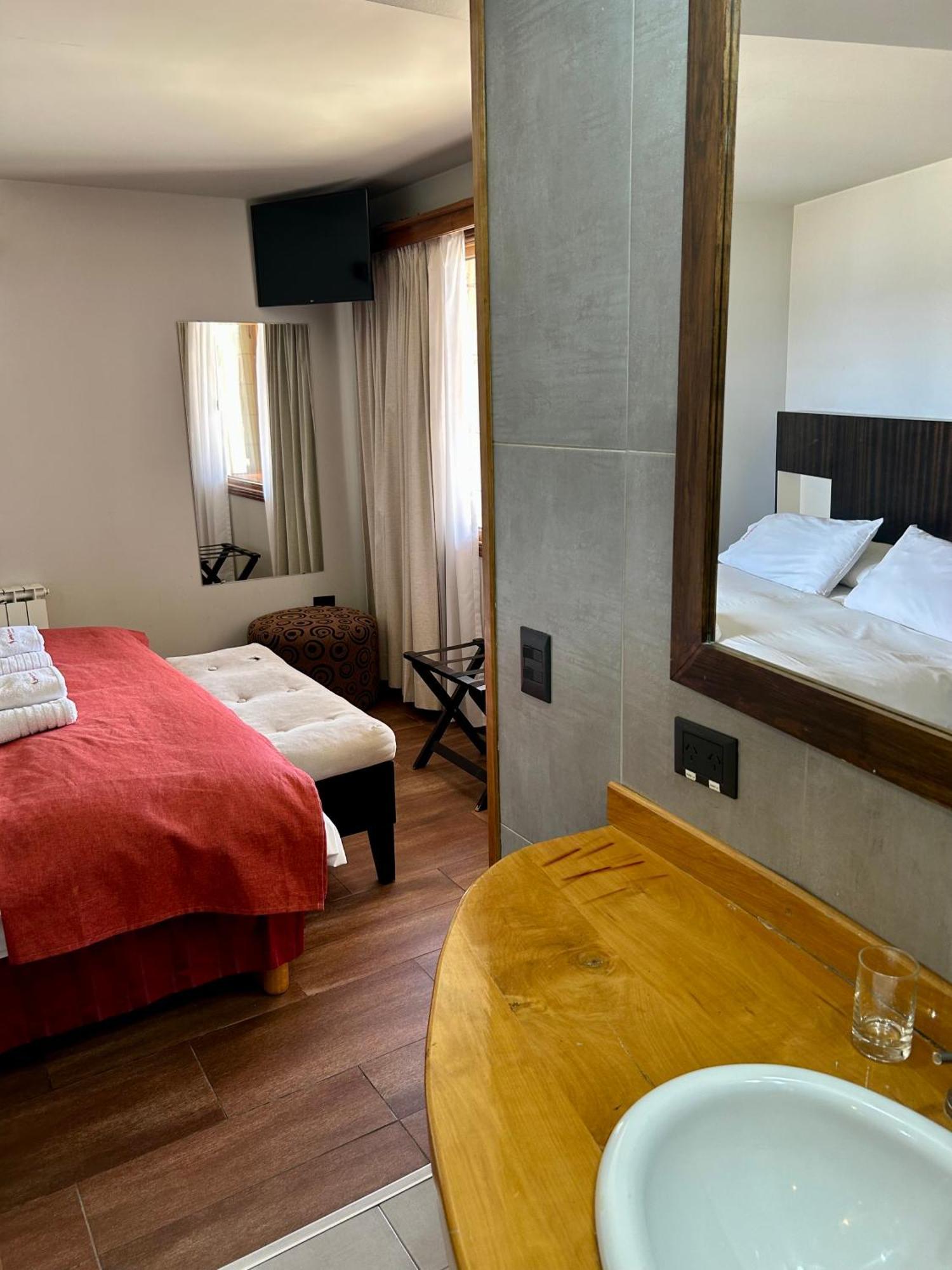 Bahia Paraiso Apart & Suites San Carlos de Bariloche Ngoại thất bức ảnh